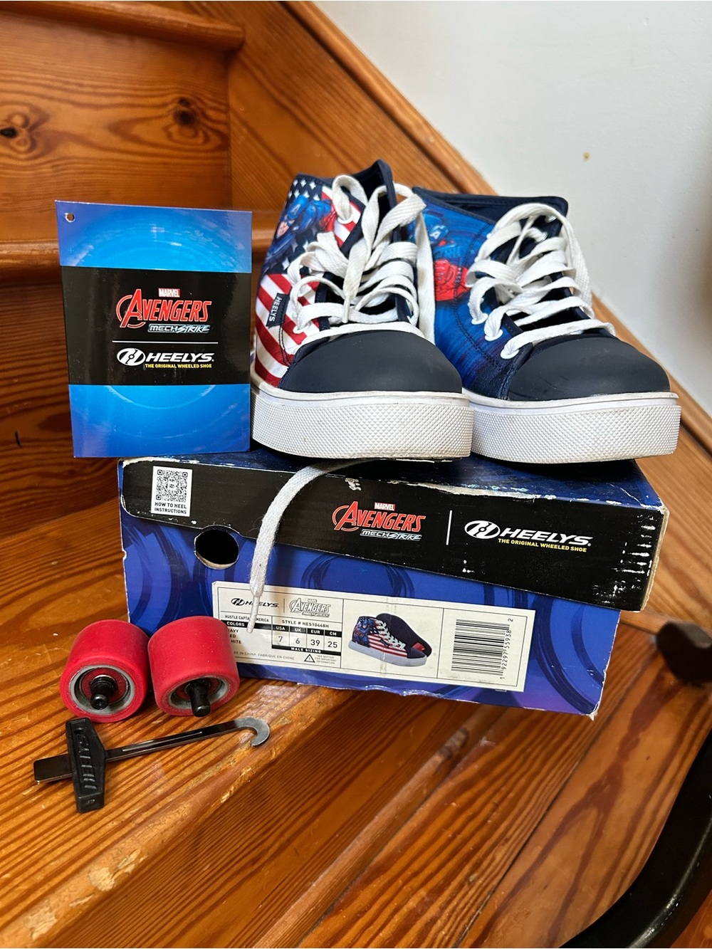 Heelys Avengers Captain America High-Tops in Navy, Red, White